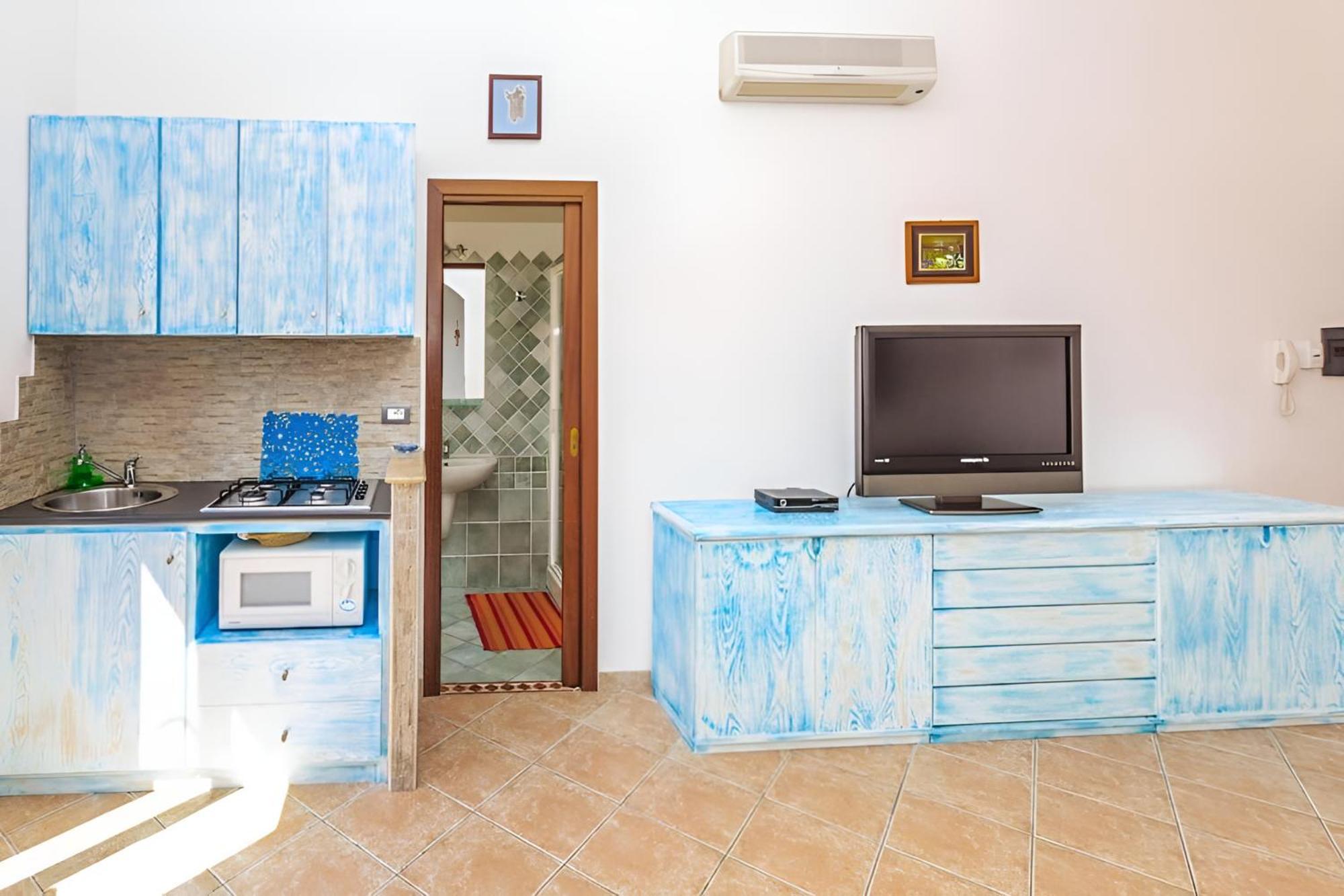 Splendido Appartamento In Pieno Centro Dell'Isola La Maddalena  Luaran gambar