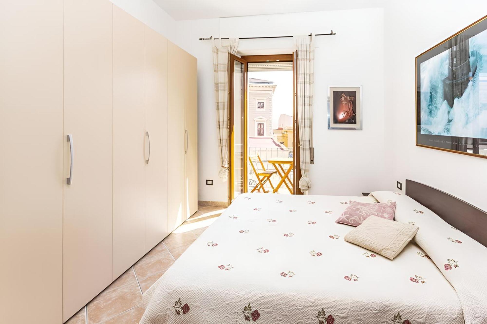 Splendido Appartamento In Pieno Centro Dell'Isola La Maddalena  Luaran gambar